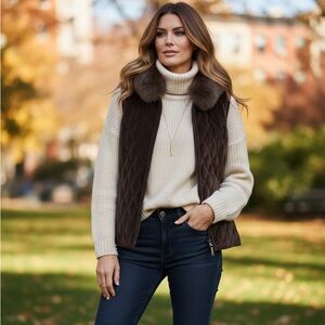 Weatherproof Dark Brown Quilted Vest with Real Fox Fur Collar - size medium